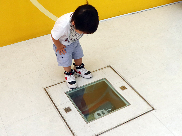 ステージ上ウインドウ