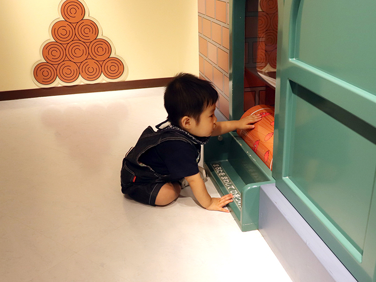 パンづくりごっこ